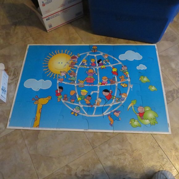 UNICEF Kids on Jungle Gym RARE FLOOR PUZZLE Pieces in LIKE NEW condition - Picture 4 of 9